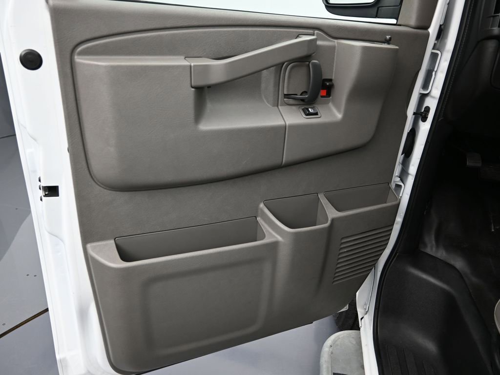 Used 2024 GMC Savana 2500 w/ Driver Convenience Package image 11