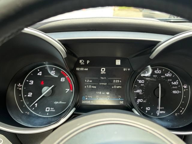 Used 2023 Alfa Romeo Giulia Veloce AWD/4WD image 26