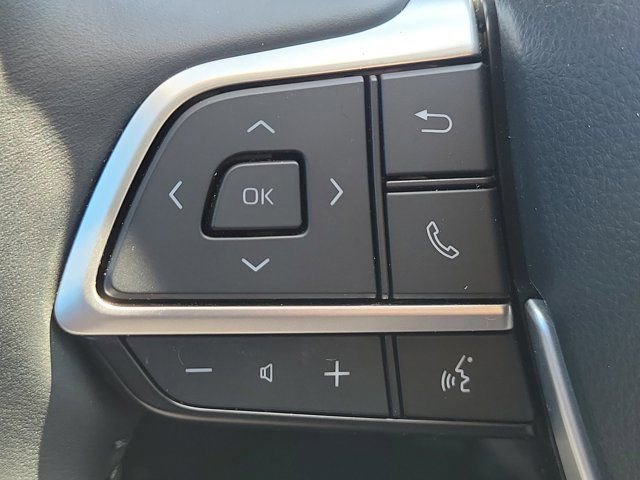 Used 2023 Toyota Highlander Limited image 26