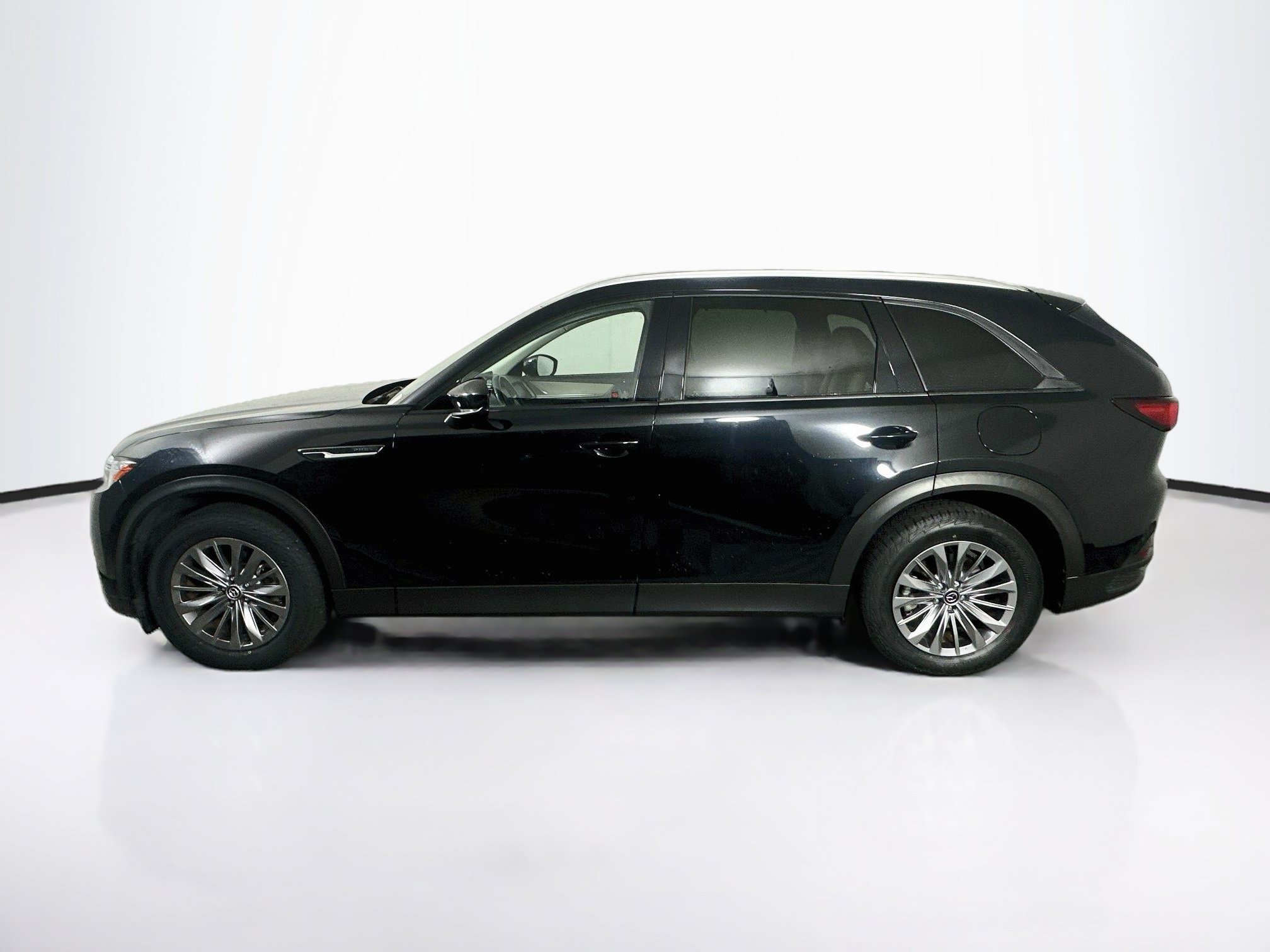 Used 2024 MAZDA CX-90 Plug-In Hybrid w/ Preferred AWD/4WD image 4