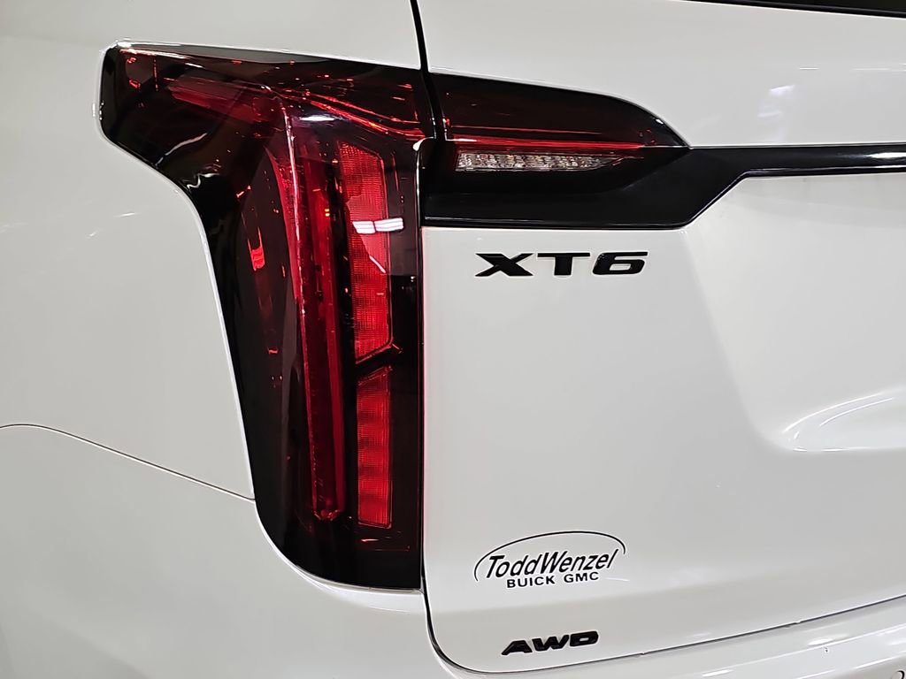 Certified 2021 Cadillac XT6 Premium Luxury w/ LPO, ONYX Package image 40