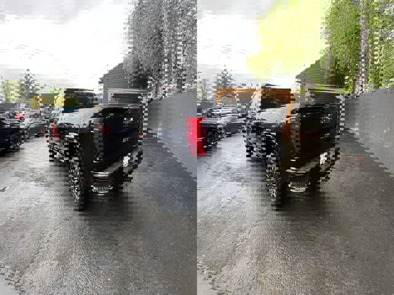 Used 2024 GMC Sierra 3500 Denali Ultimate AWD/4WD image 4