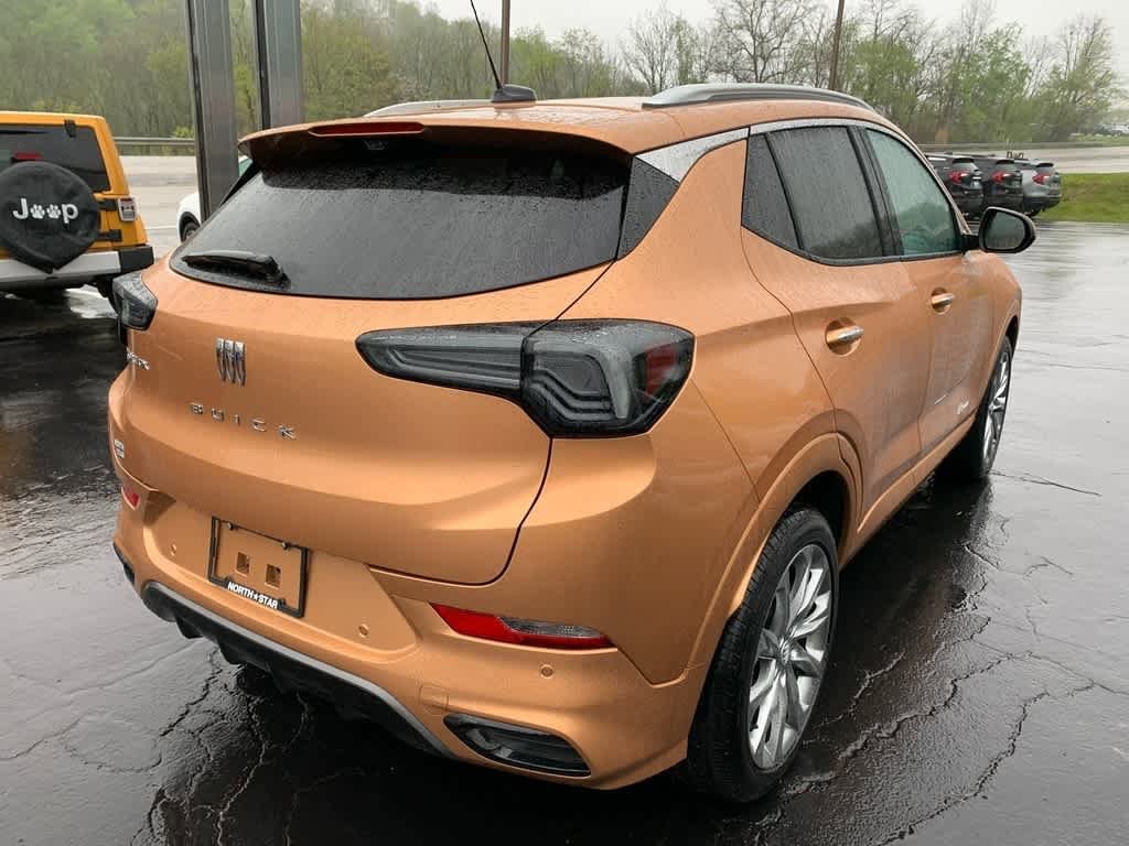 Used 2025 Buick Encore GX Avenir w/ Avenir Technology Package AWD/4WD image 5