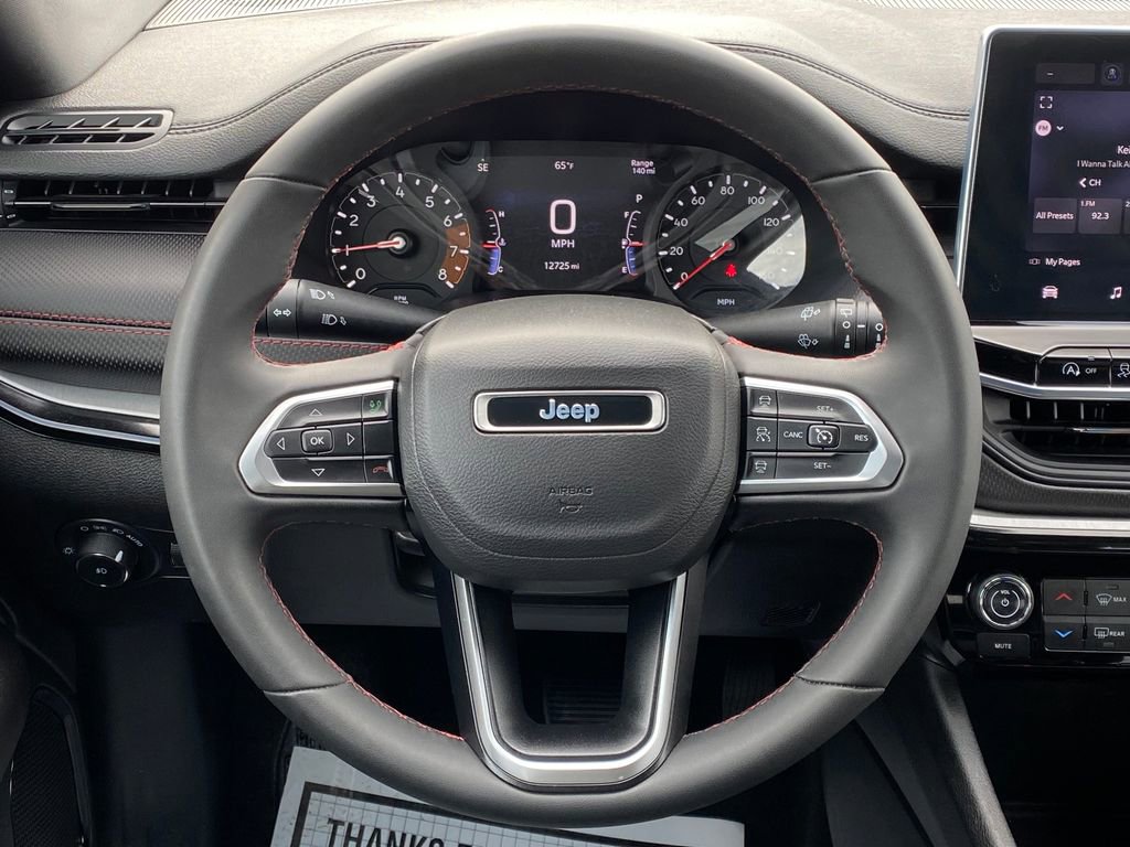 Used 2025 Jeep Compass Trailhawk image 21