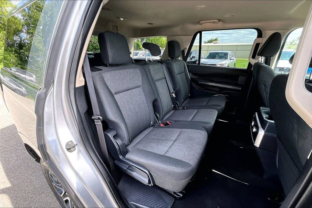 Used 2024 Ford Expedition XLT AWD/4WD image 36