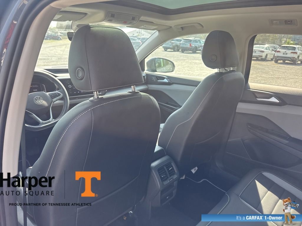 Used 2023 Volkswagen Taos SEL image 11