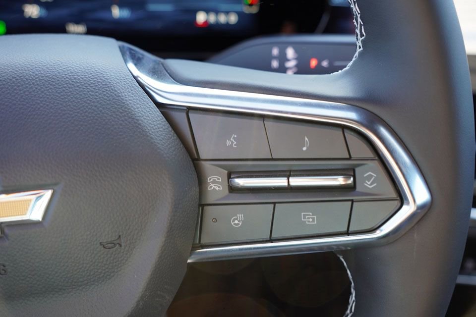 New 2026 Chevrolet Equinox EV LT AWD/4WD image 15