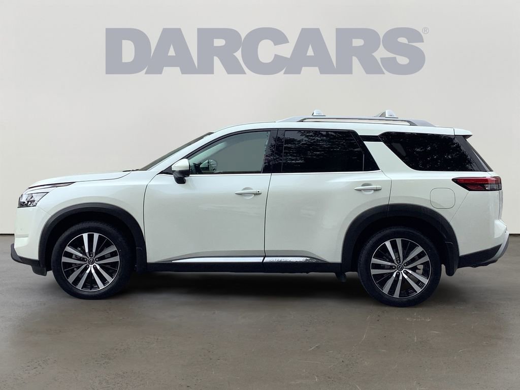 Used 2024 Nissan Pathfinder Platinum image 4