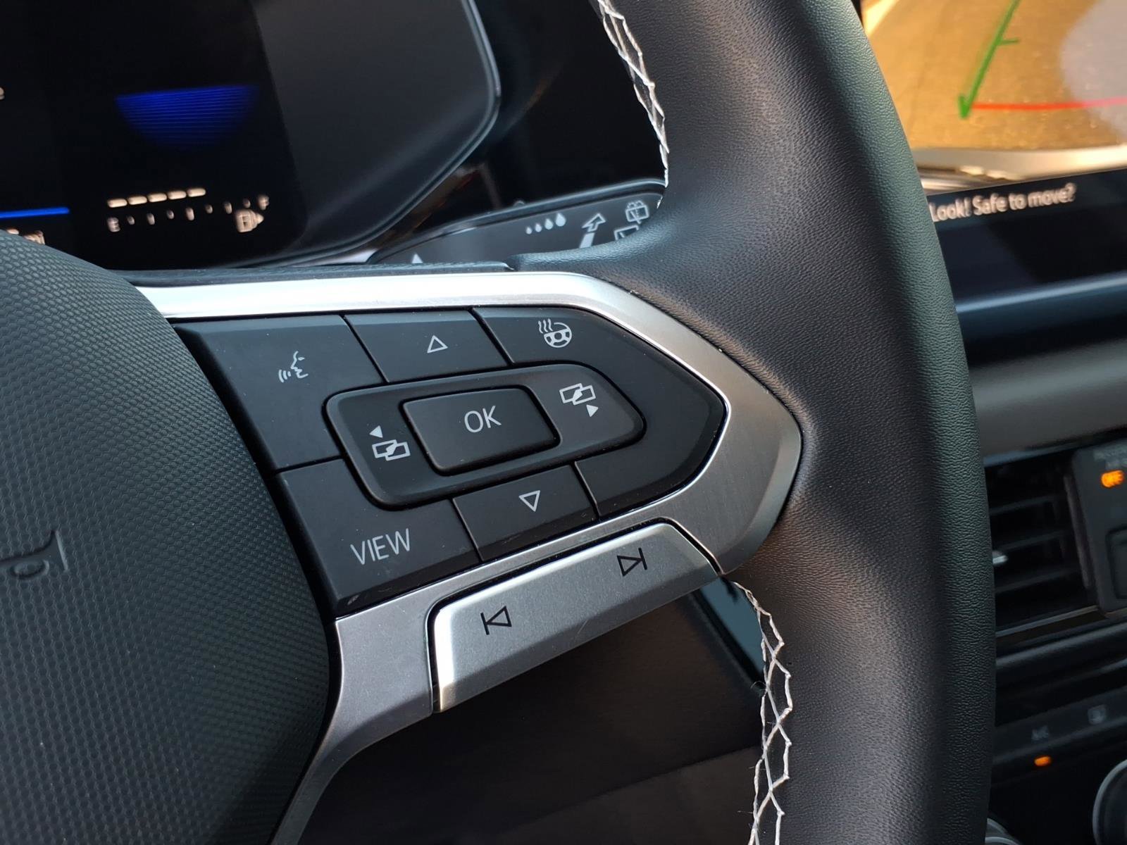 Certified 2023 Volkswagen Taos SE w/ Black Wheel Package image 34