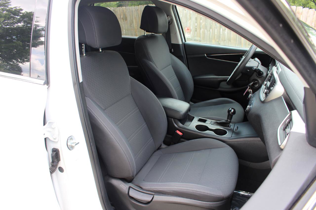 Used 2017 Kia Sorento FWD image 35