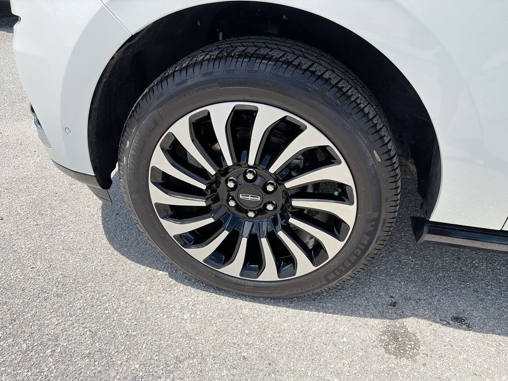 Used 2024 Lincoln Navigator Black Label AWD/4WD image 40