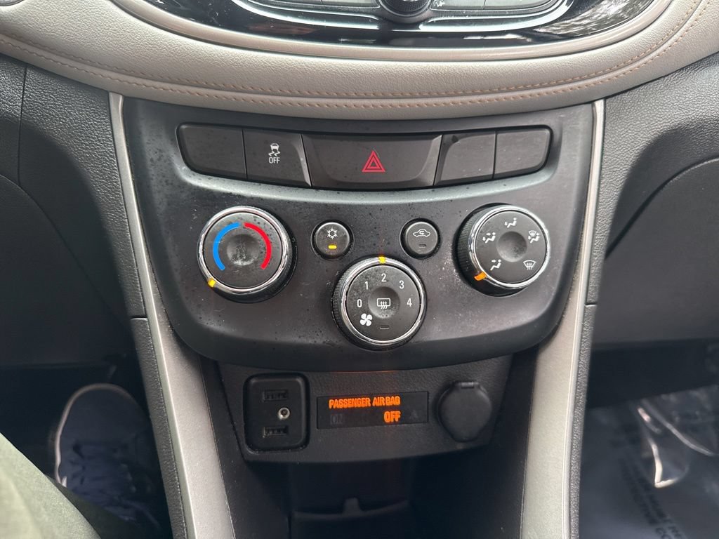 Used 2018 Chevrolet Trax LT w/ Driver Confidence Package FWD image 54