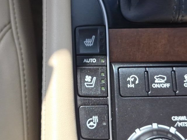Used 2017 Lexus LX 570 4WD w/ Luxury Package image 26