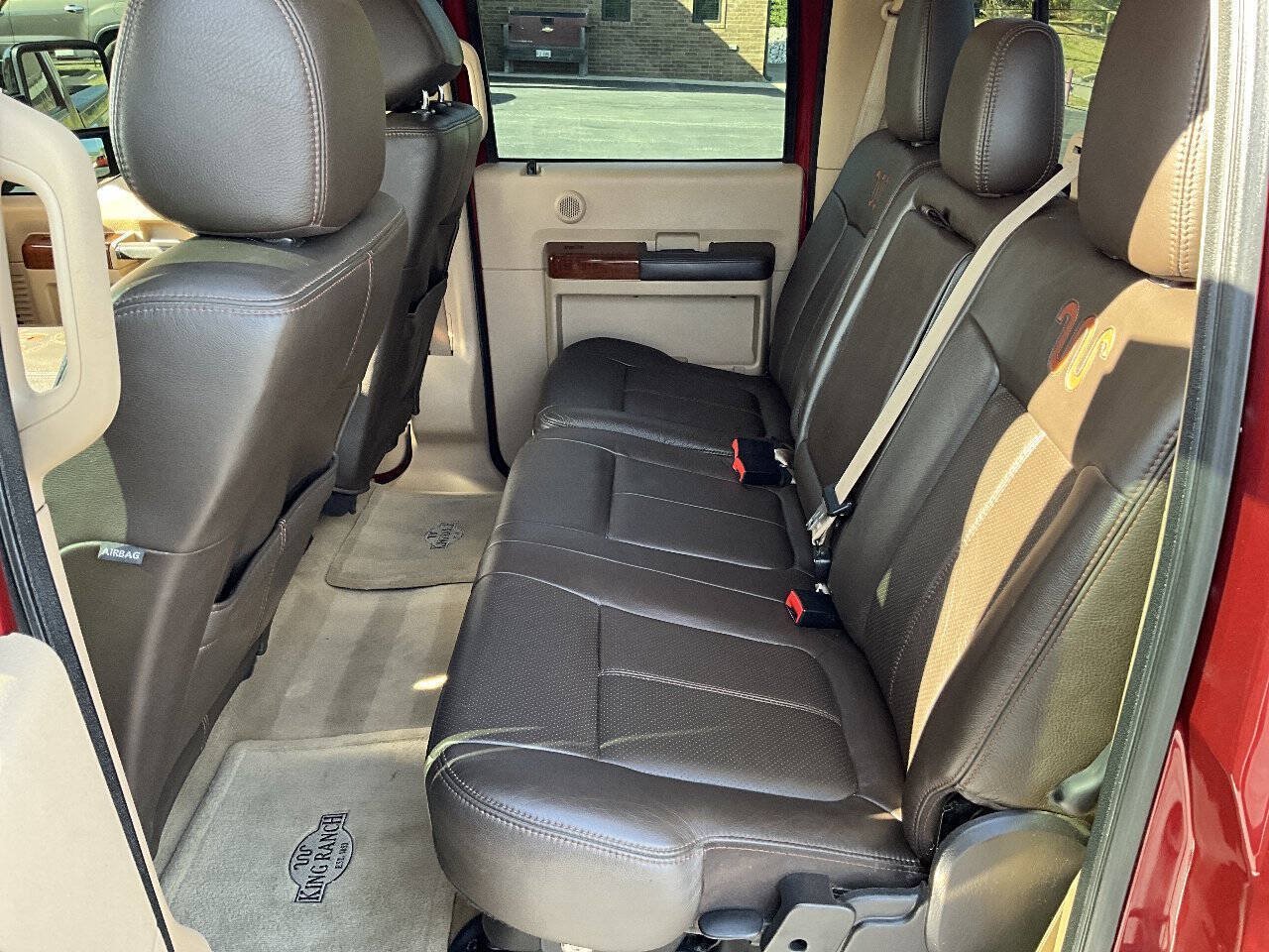 Used 2015 Ford F250 King Ranch w/ FX4 Off-Road Package AWD/4WD image 24