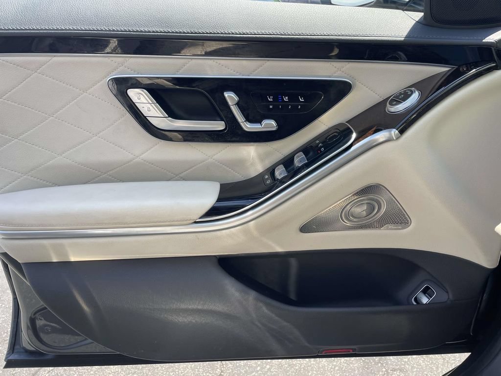 Used 2022 Mercedes-Benz S 580 4MATIC Sedan image 32
