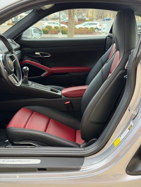 Used 2024 Porsche 718 Cayman image 21