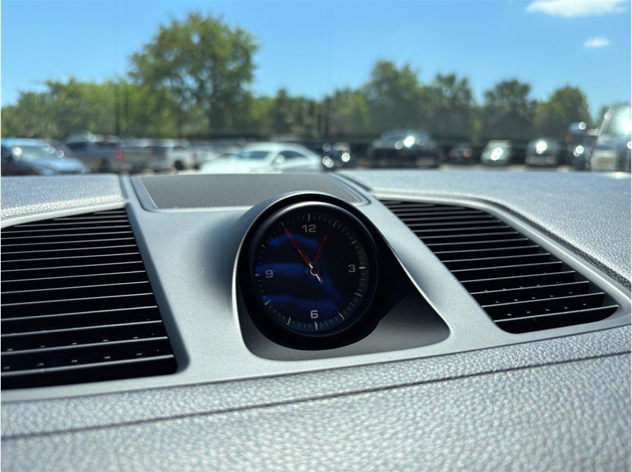 Used 2020 Porsche Cayenne image 39