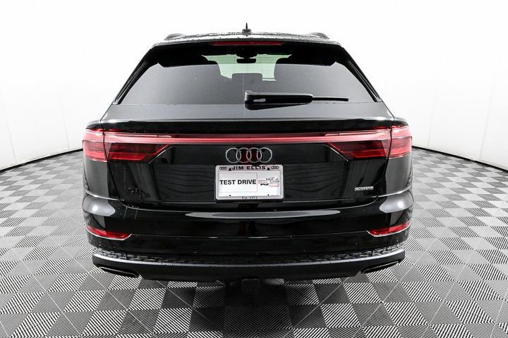 Used 2025 Audi Q8 Premium AWD/4WD image 29