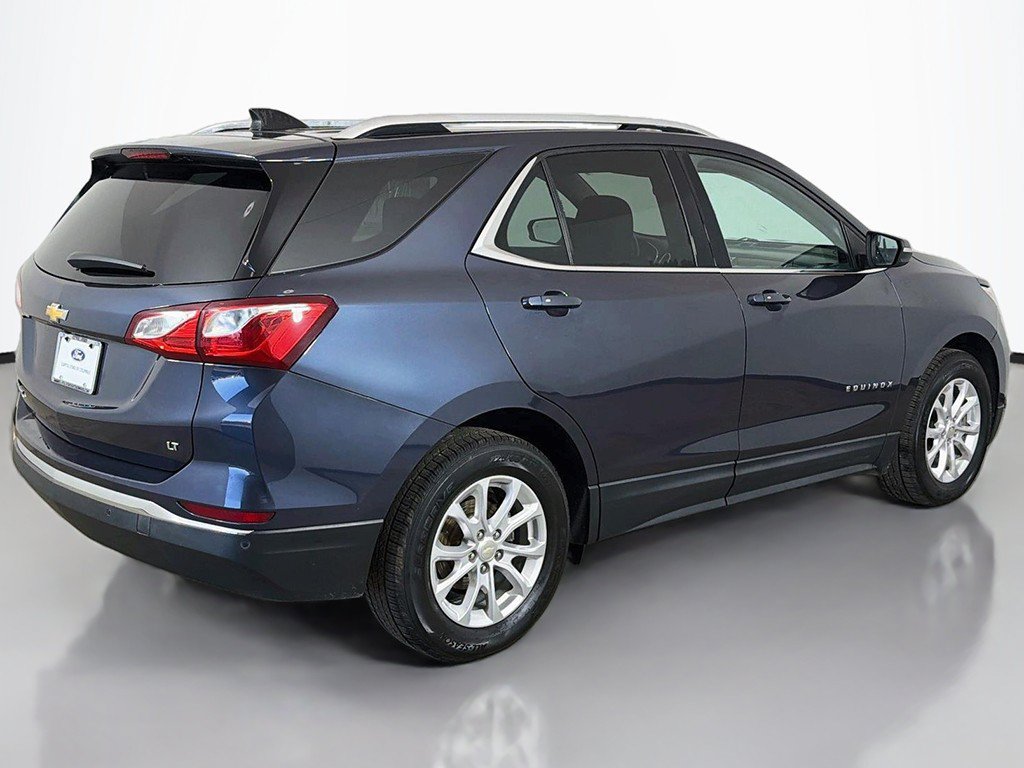 Used 2018 Chevrolet Equinox LT w/ Sun & Infotainment Package FWD image 11