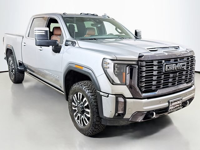 Used 2024 GMC Sierra 2500 Denali Ultimate AWD/4WD image 3