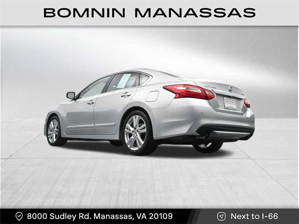 Used 2017 Nissan Altima 3.5 SL image 29