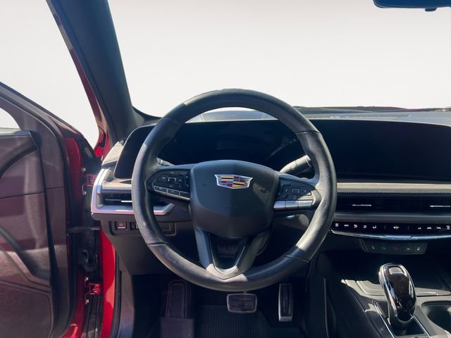 Used 2024 Cadillac XT4 Sport w/ Technology Package image 12