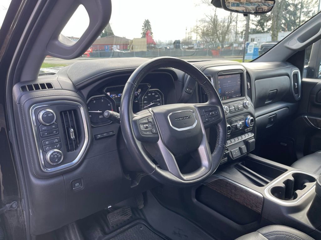 Used 2023 GMC Sierra 3500 Denali w/ Denali Black Diamond Edition image 6
