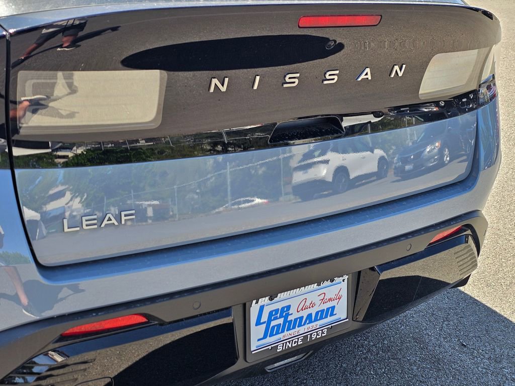 New 2026 Nissan Leaf Platinum+ w/ Cargo Package (Platinum+) FWD image 22