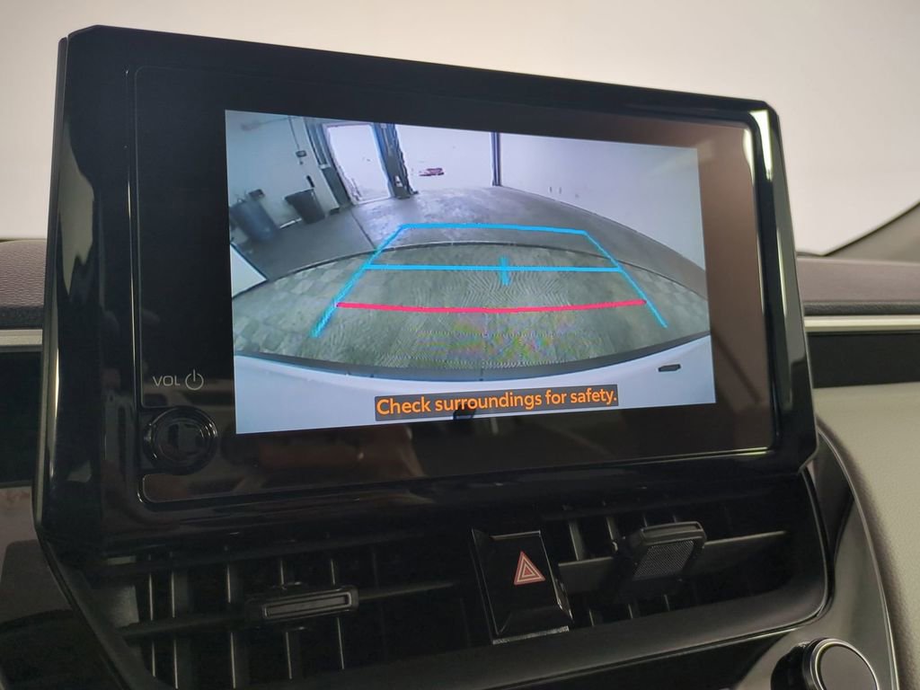 Used 2026 Toyota Corolla Cross L image 21