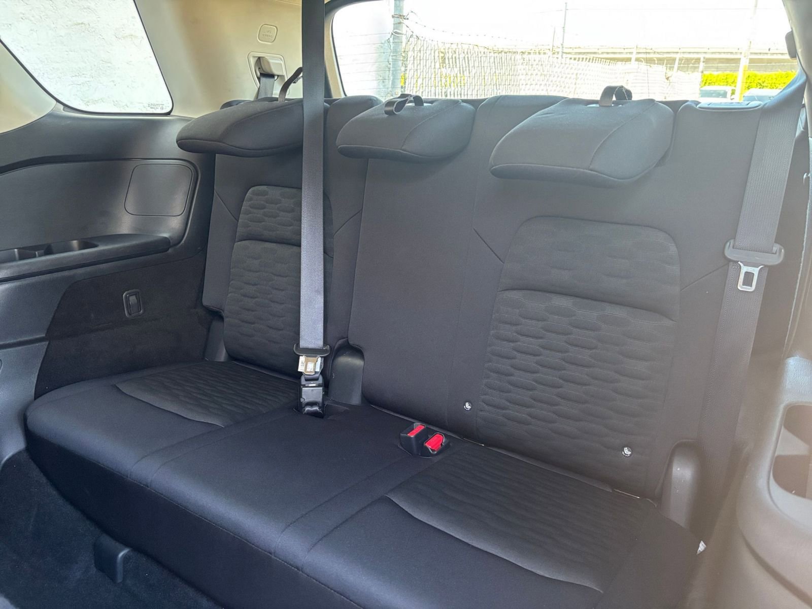 Used 2025 Nissan Pathfinder SV image 31