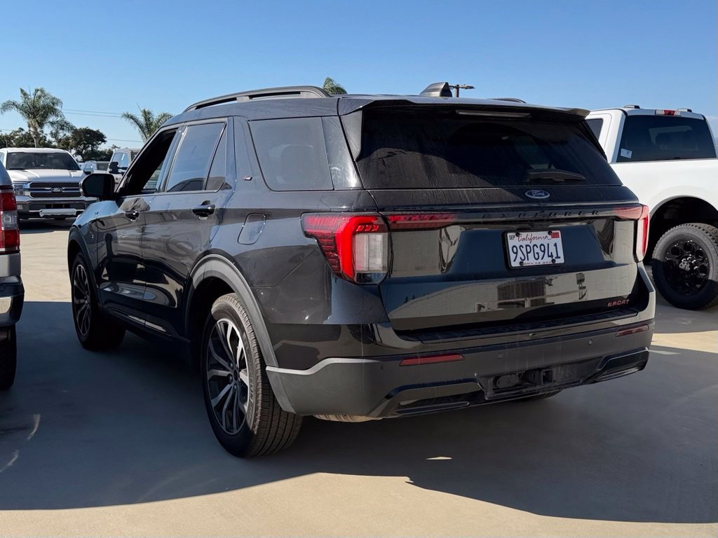 Used 2025 Ford Explorer ST-Line w/ Premium Package RWD image 4