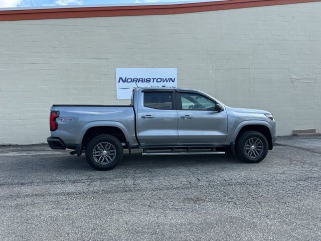 Used 2024 Chevrolet Colorado LT w/ LT Convenience Package image 3