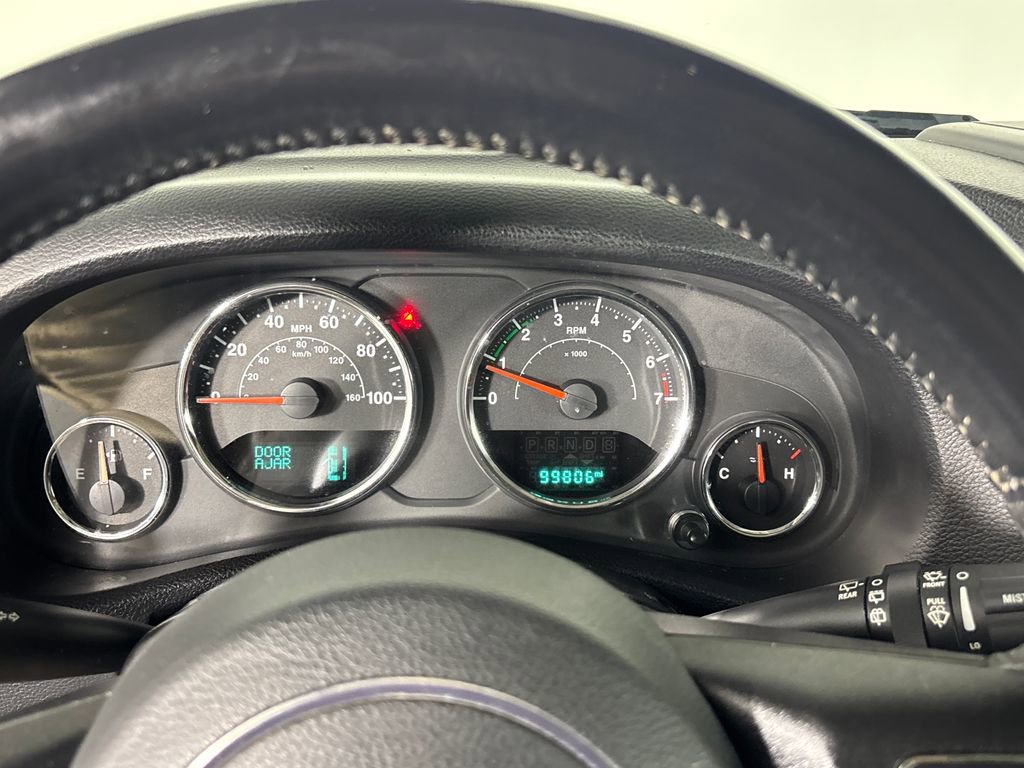 Used 2016 Jeep Wrangler Unlimited Sahara w/ Connectivity Group image 11