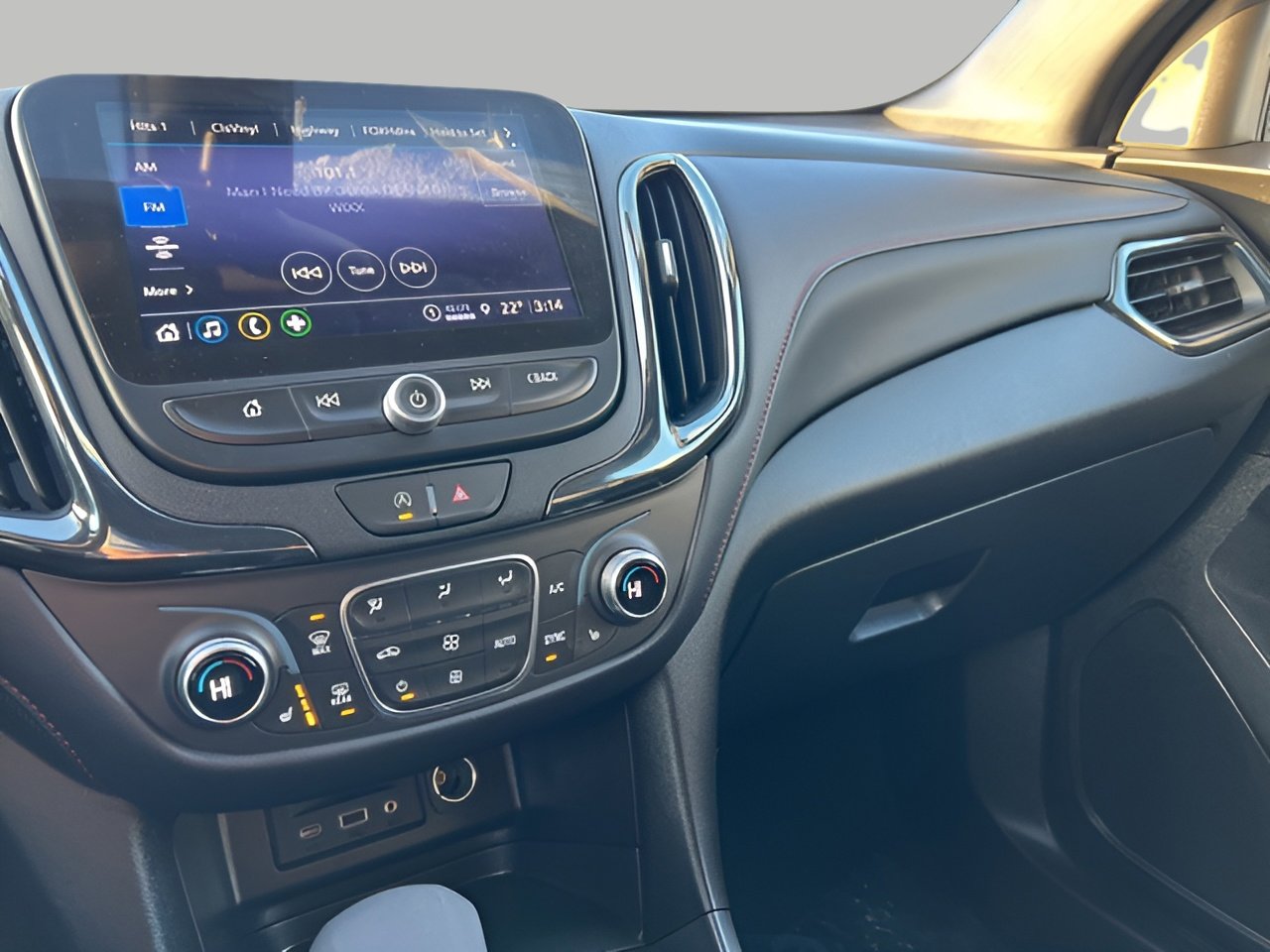 Used 2024 Chevrolet Equinox RS image 9