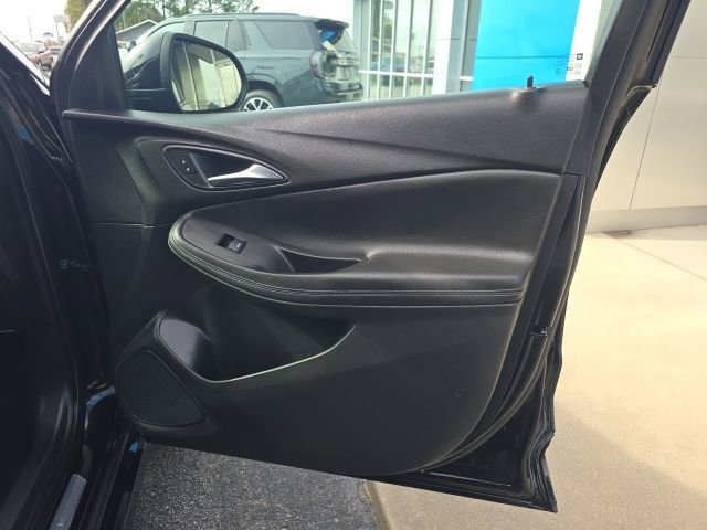 Used 2023 Buick Encore GX Select w/ Sport Touring Package image 46