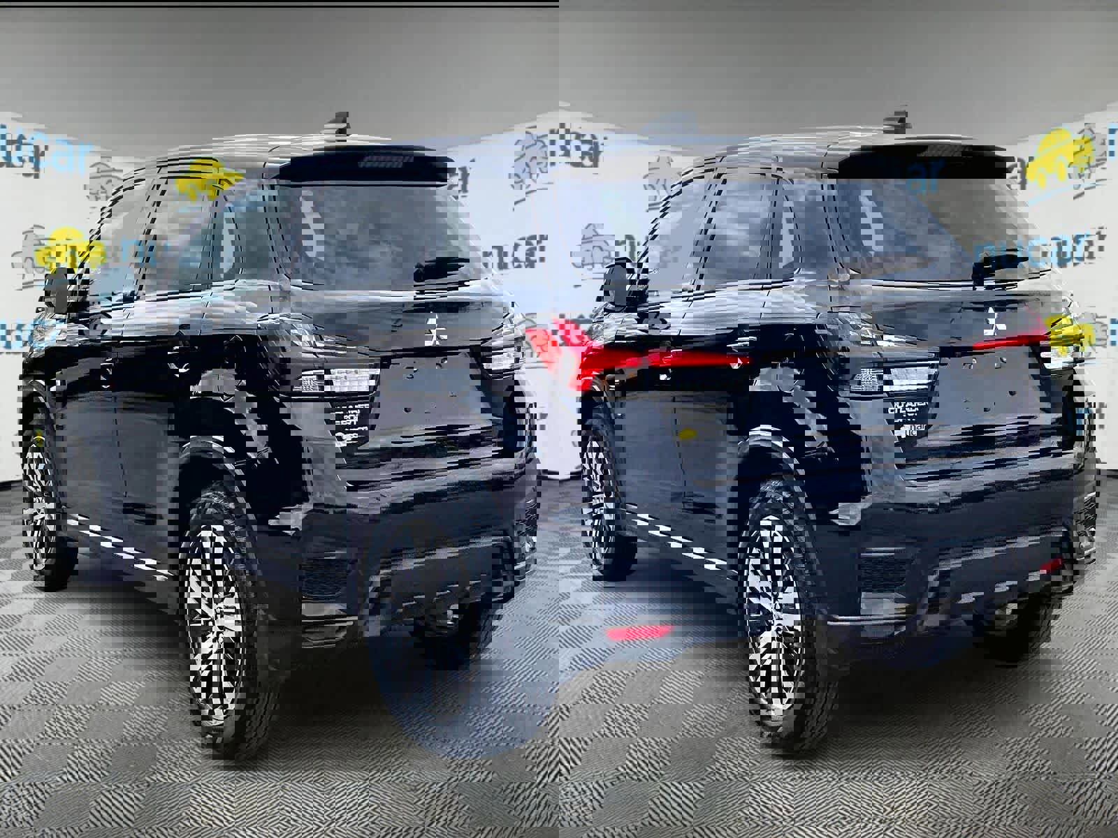 Used 2025 Mitsubishi Outlander Sport ES image 4