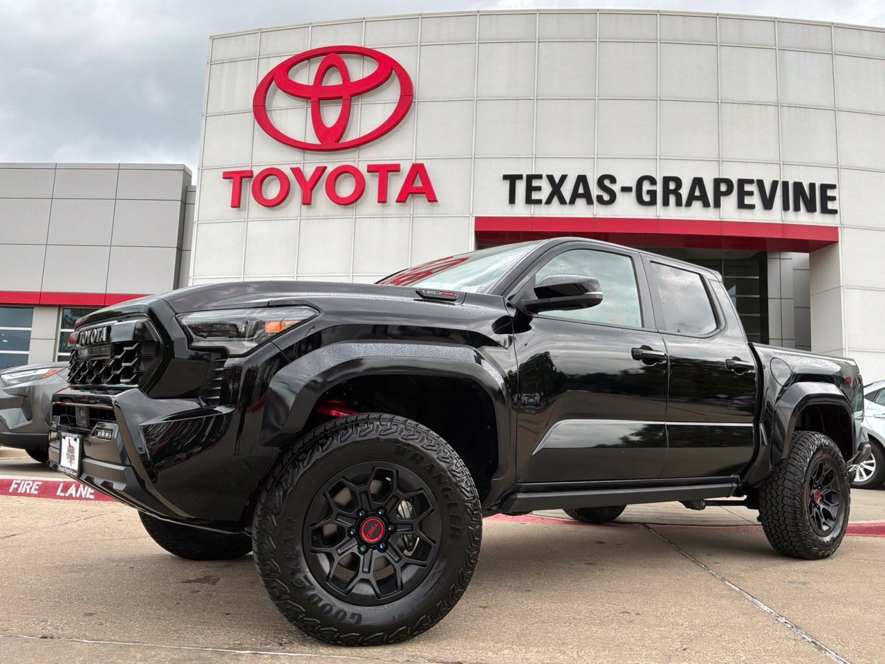 Used 2024 Toyota Tacoma TRD Pro AWD/4WD image 2