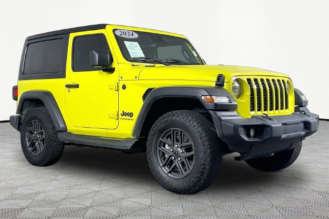 Used 2024 Jeep Wrangler Sport AWD/4WD image 3