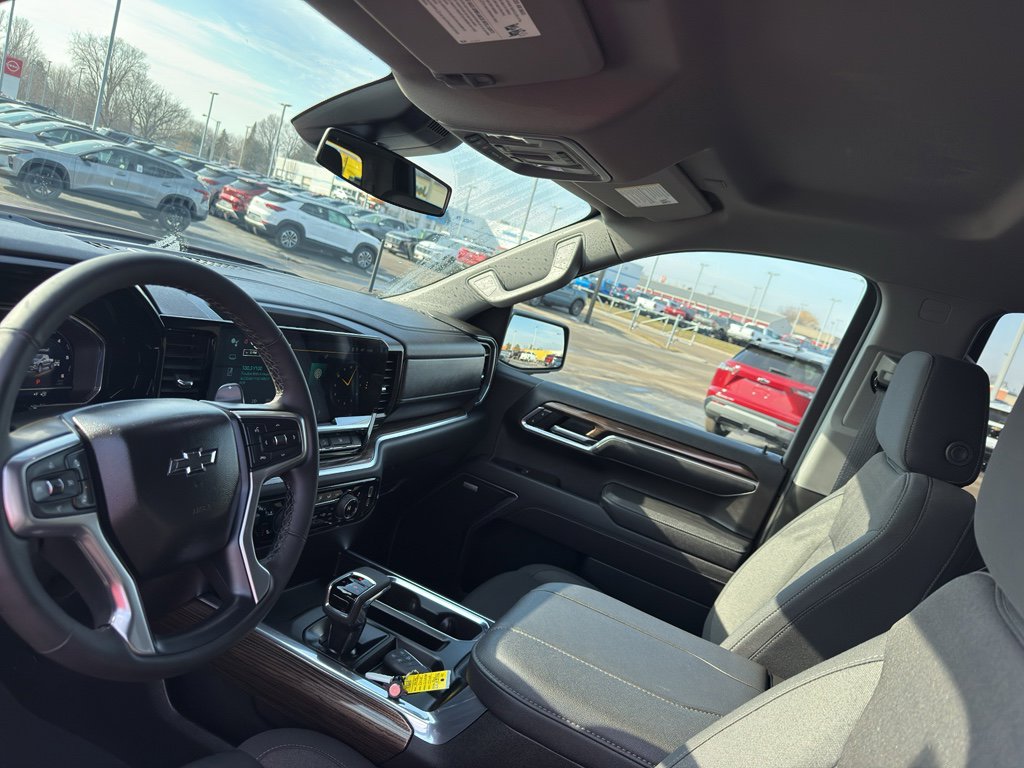Used 2025 Chevrolet Silverado 1500 RST image 27