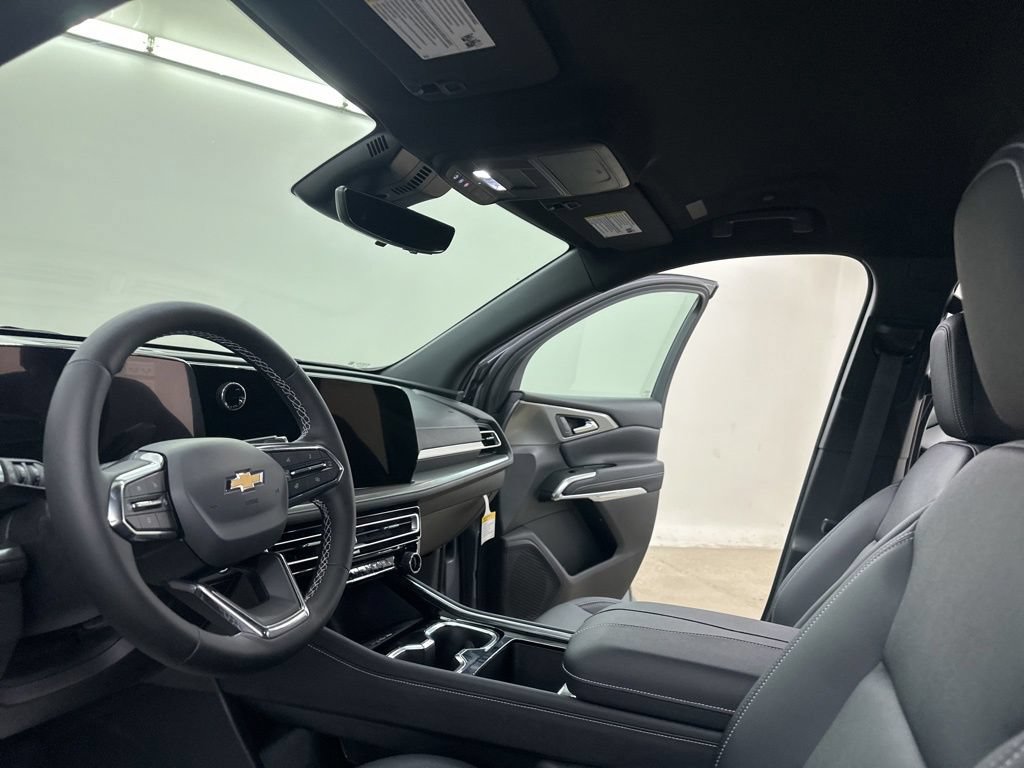 New 2026 Chevrolet Traverse LT w/ Driver Confidence Package AWD/4WD image 29