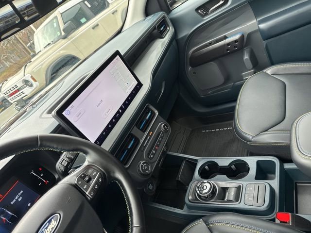 Used 2026 Ford Maverick Lobo AWD/4WD image 28