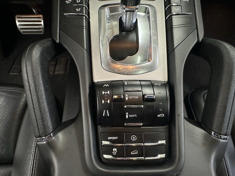 Used 2013 Porsche Cayenne GTS AWD/4WD image 18