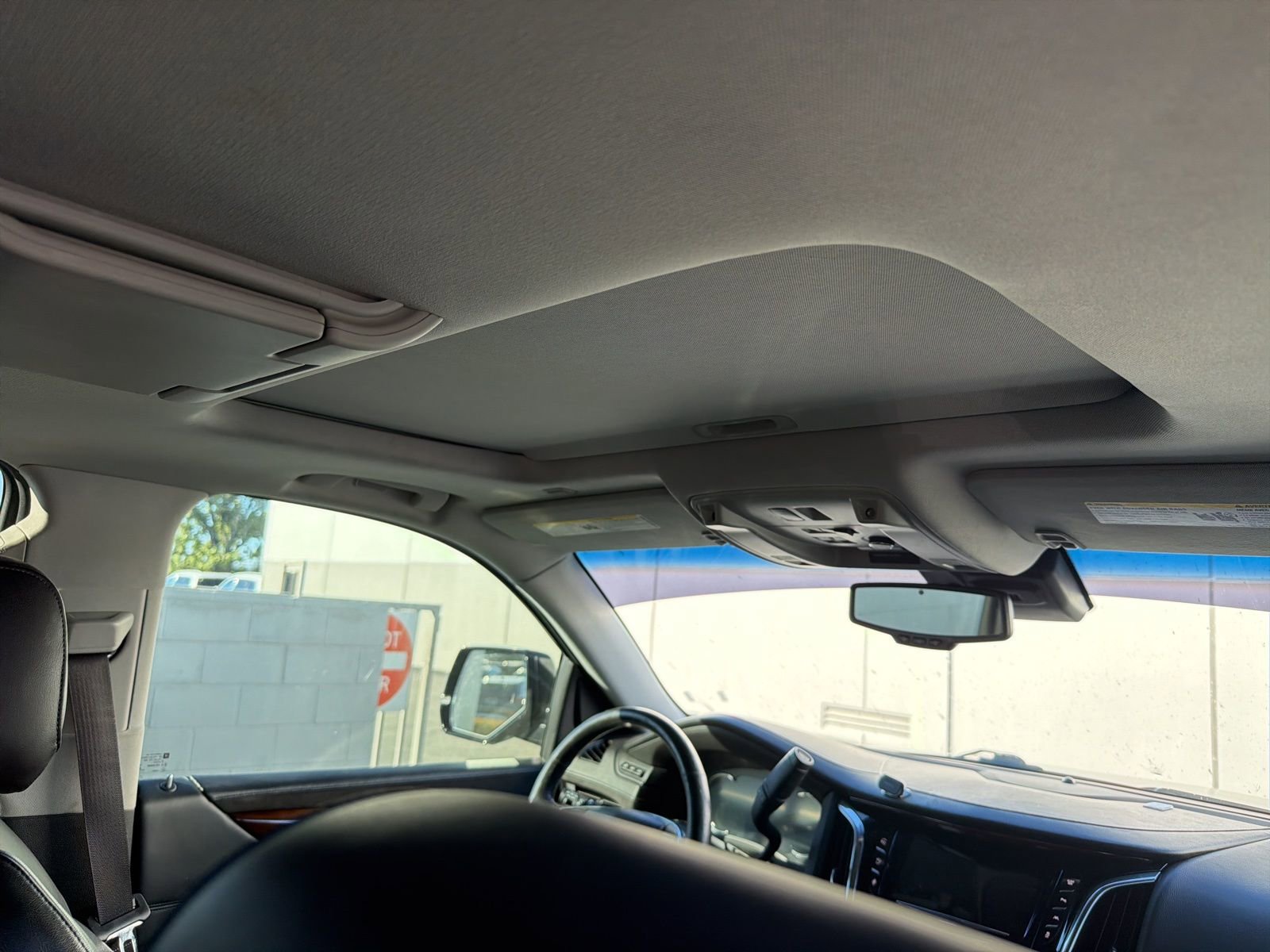 Used 2016 Cadillac Escalade Luxury image 12