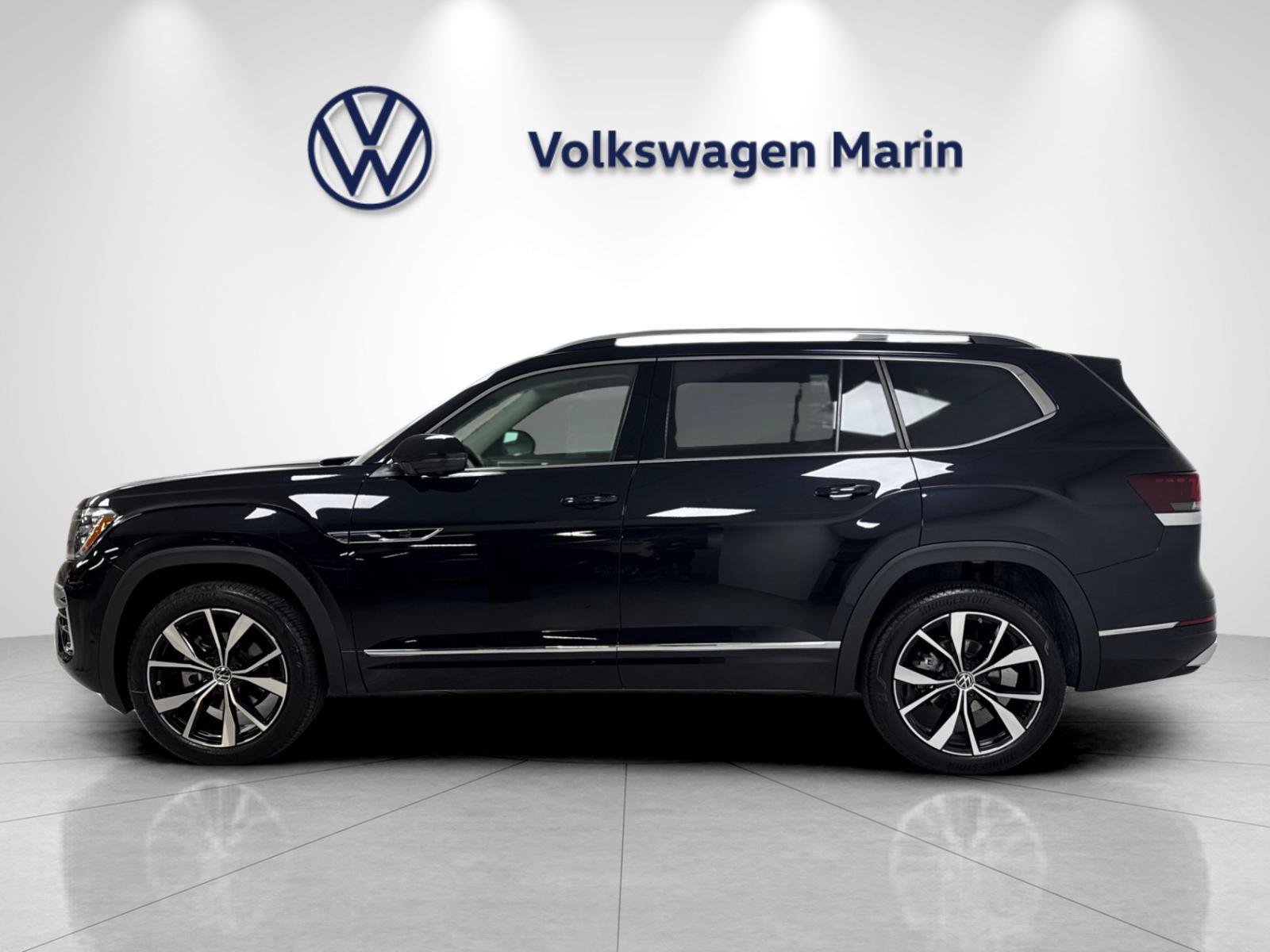 New 2026 Volkswagen Atlas SEL Premium R-Line AWD/4WD image 2