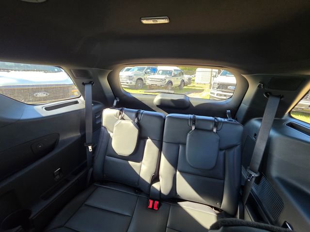 New 2026 Ford Explorer ST-Line w/ ST-Line Street Pack image 12