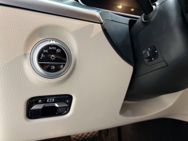 Used 2025 Mercedes-Benz C 300 4MATIC Sedan image 25