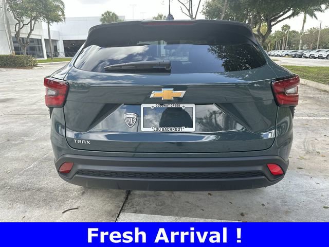 Used 2026 Chevrolet Trax LS w/ LS Convenience Package image 16