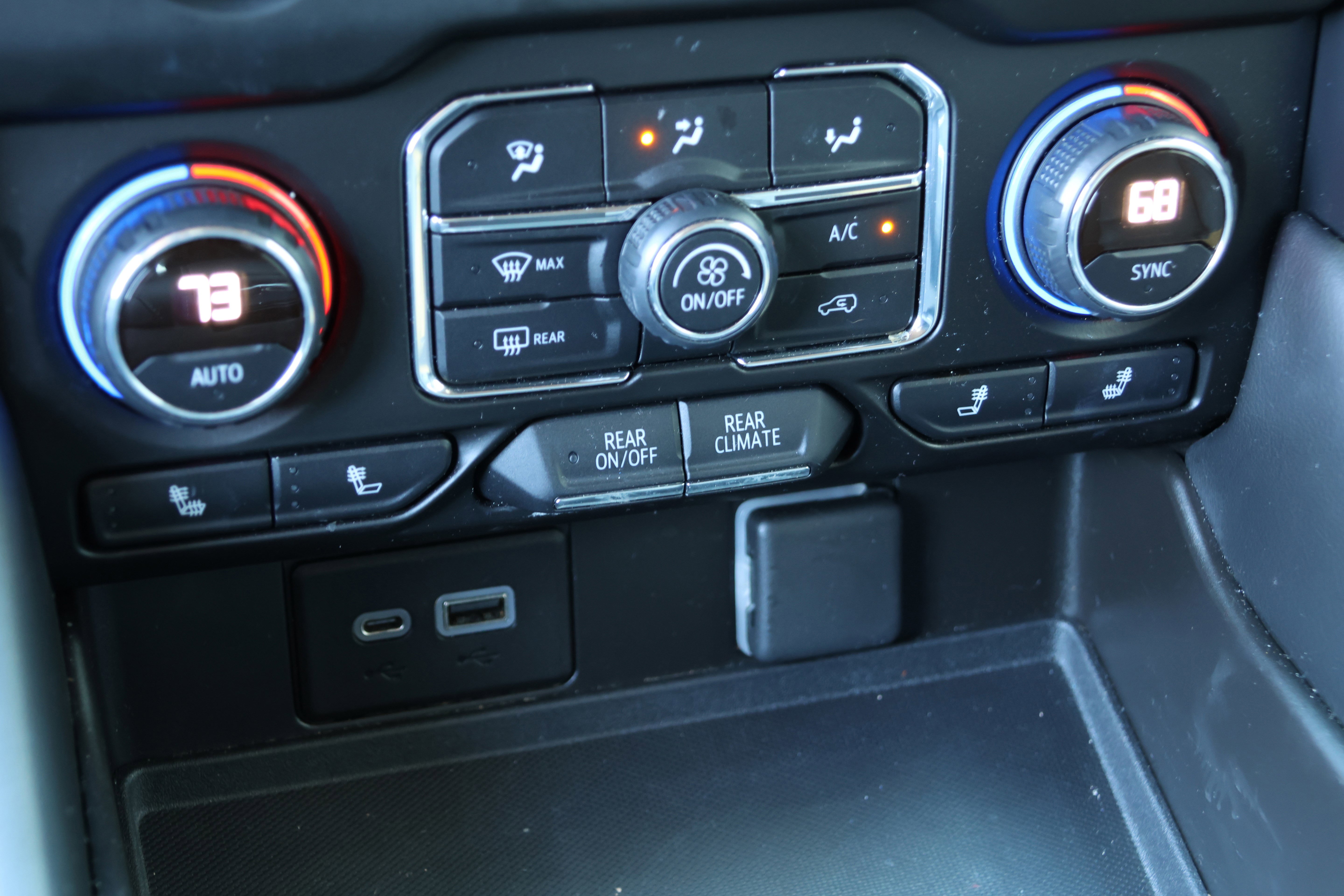 Used 2021 Chevrolet Suburban Z71 w/ Z71 Off-Road Package image 30