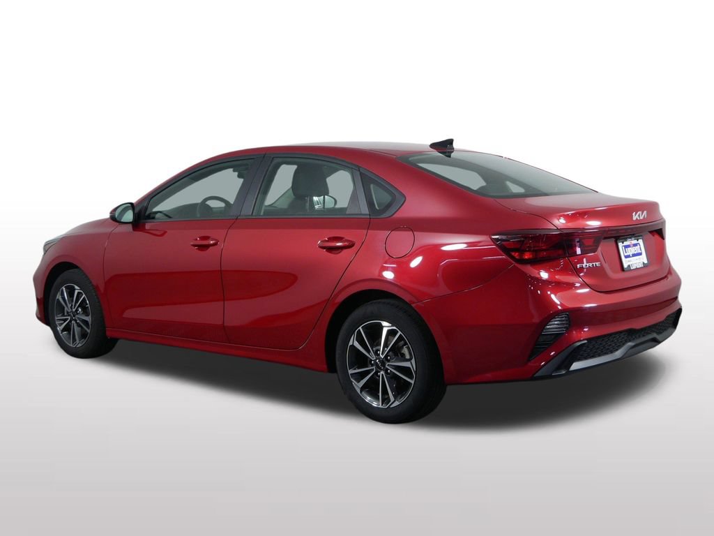 Used 2024 Kia Forte LXS w/ LXS Technology Package FWD image 9