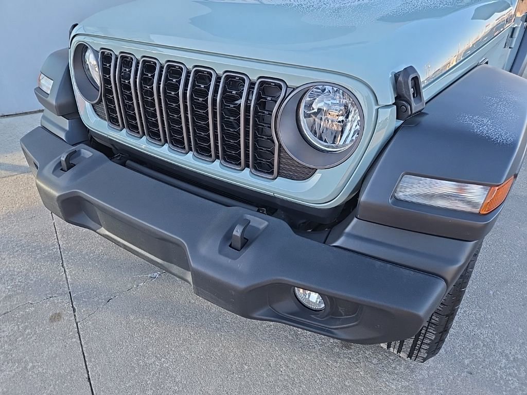 Used 2024 Jeep Wrangler Sport S image 15